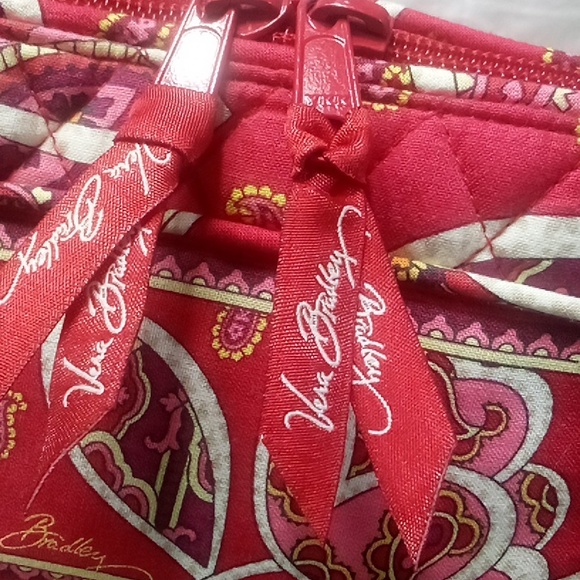 VERA BRADLEY red paisley handbag - Picture 4 of 6